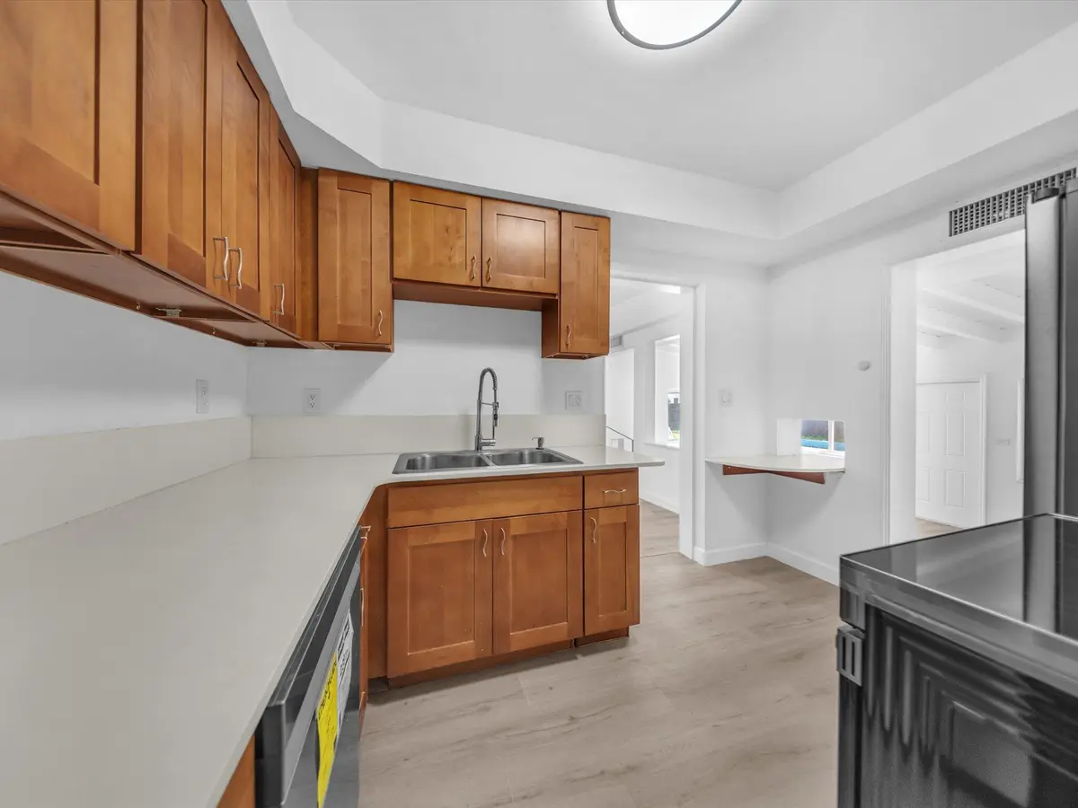 19-DSC0090 at 246 NE 103RD Street, Miami Shores