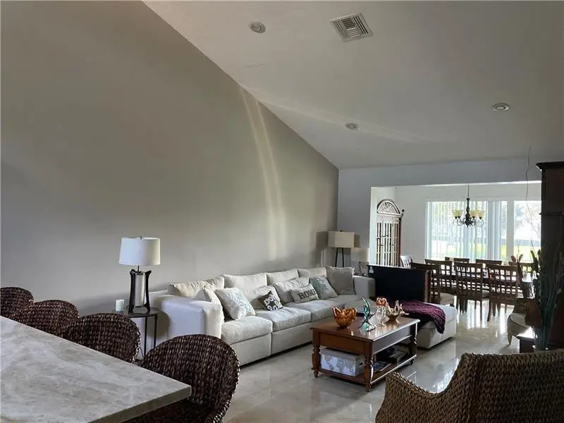 Photo 3 at 10474 LAKE VISTA Circle, Boca Raton