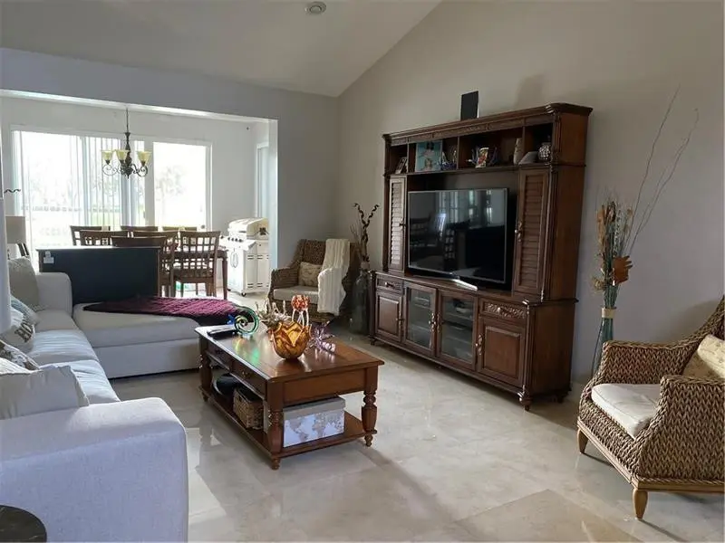 Photo 5 at 10474 LAKE VISTA Circle, Boca Raton