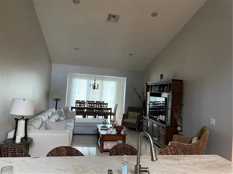 Photo 6 at 10474 LAKE VISTA Circle, Boca Raton