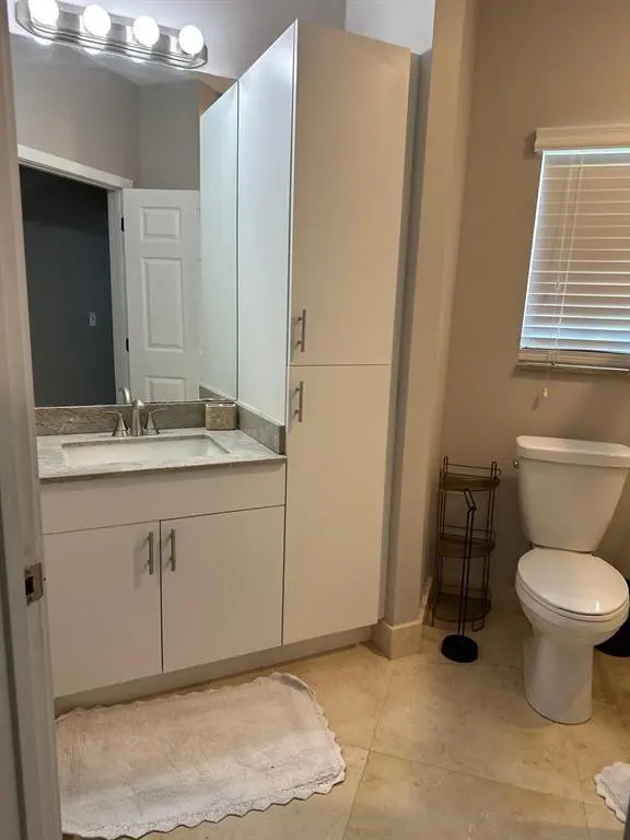 Photo 9 at 10474 LAKE VISTA Circle, Boca Raton