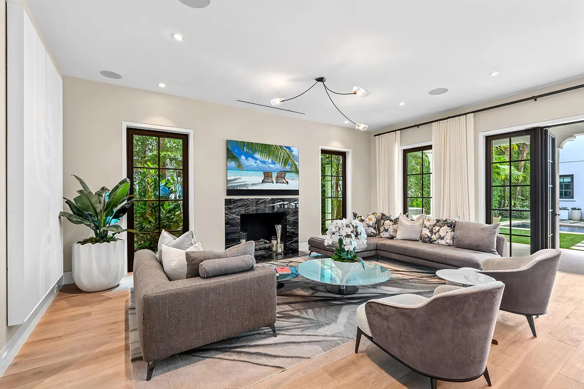 Living Room at 412 Brazilian Avenue, Palm Beach