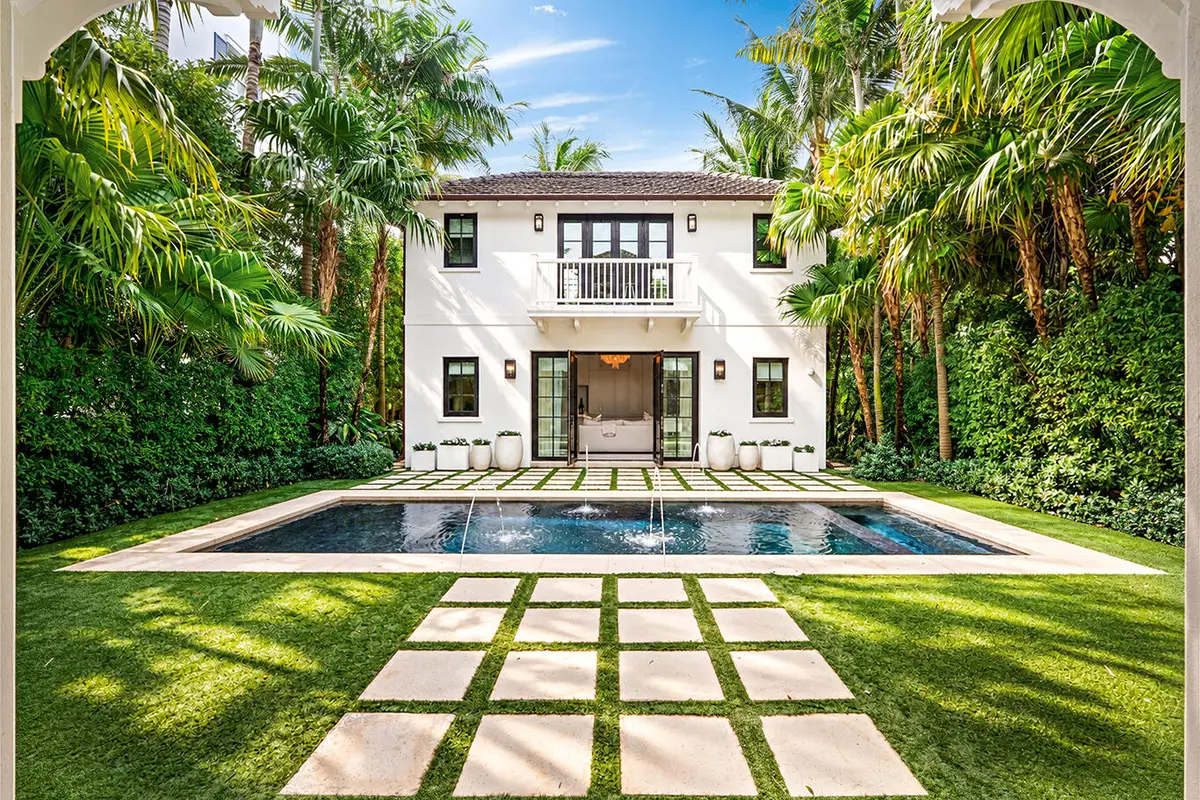 Pool to Guest House at 412 Brazilian Avenue, Palm Beach