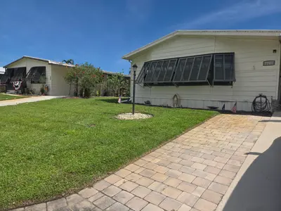 7701 SE SHENANDOAH Drive, Hobe Sound – Manufactured Home for sale