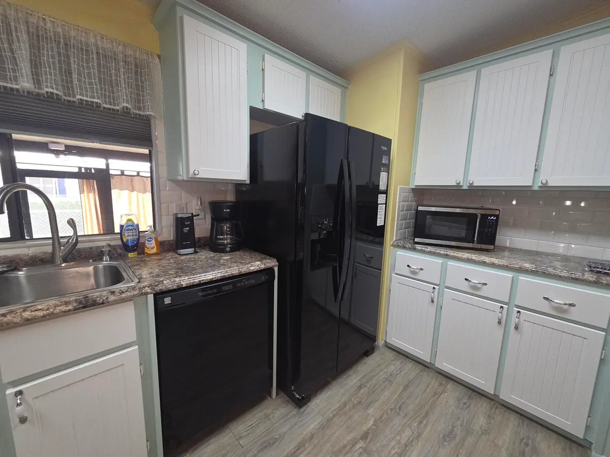 kitchen 5 at 7701 SE SHENANDOAH Drive, Hobe Sound