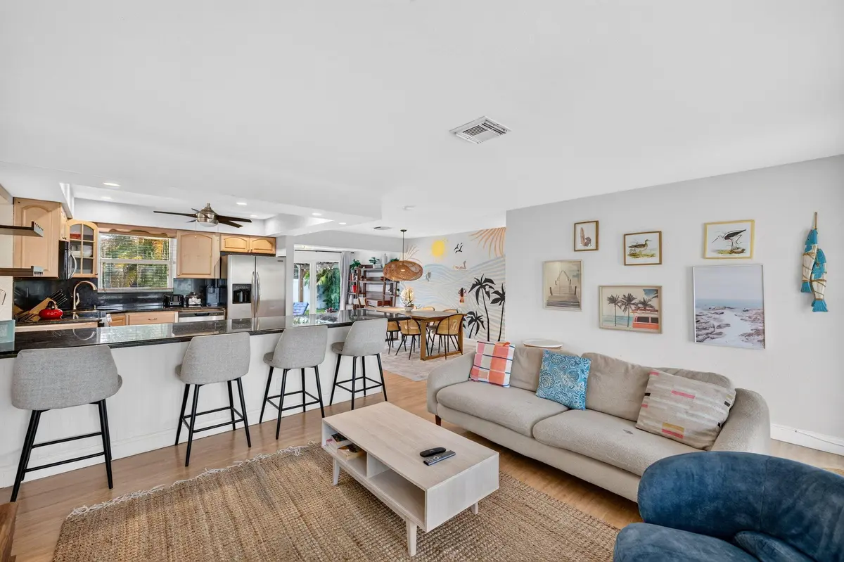 7-web-or-mls-699A5176 at 391 SE 6TH Court, Pompano Beach