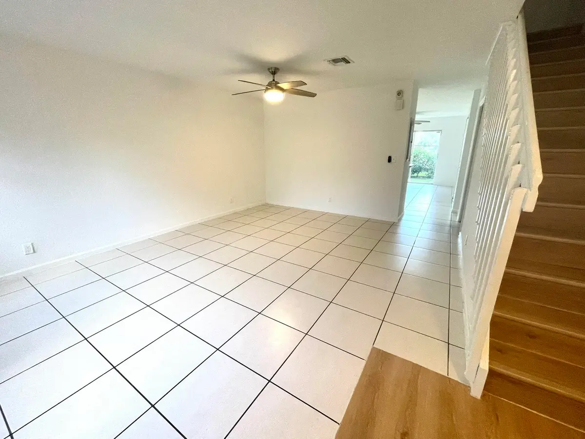 living room photo at 986 Summit Lake Drive, West Palm Beach