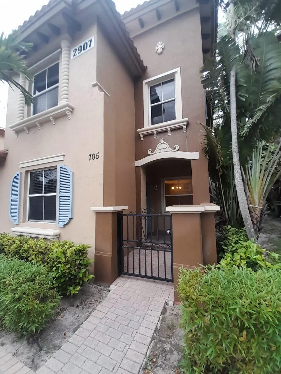 Front at 2907 Hope Valley Street 705, West Palm Beach