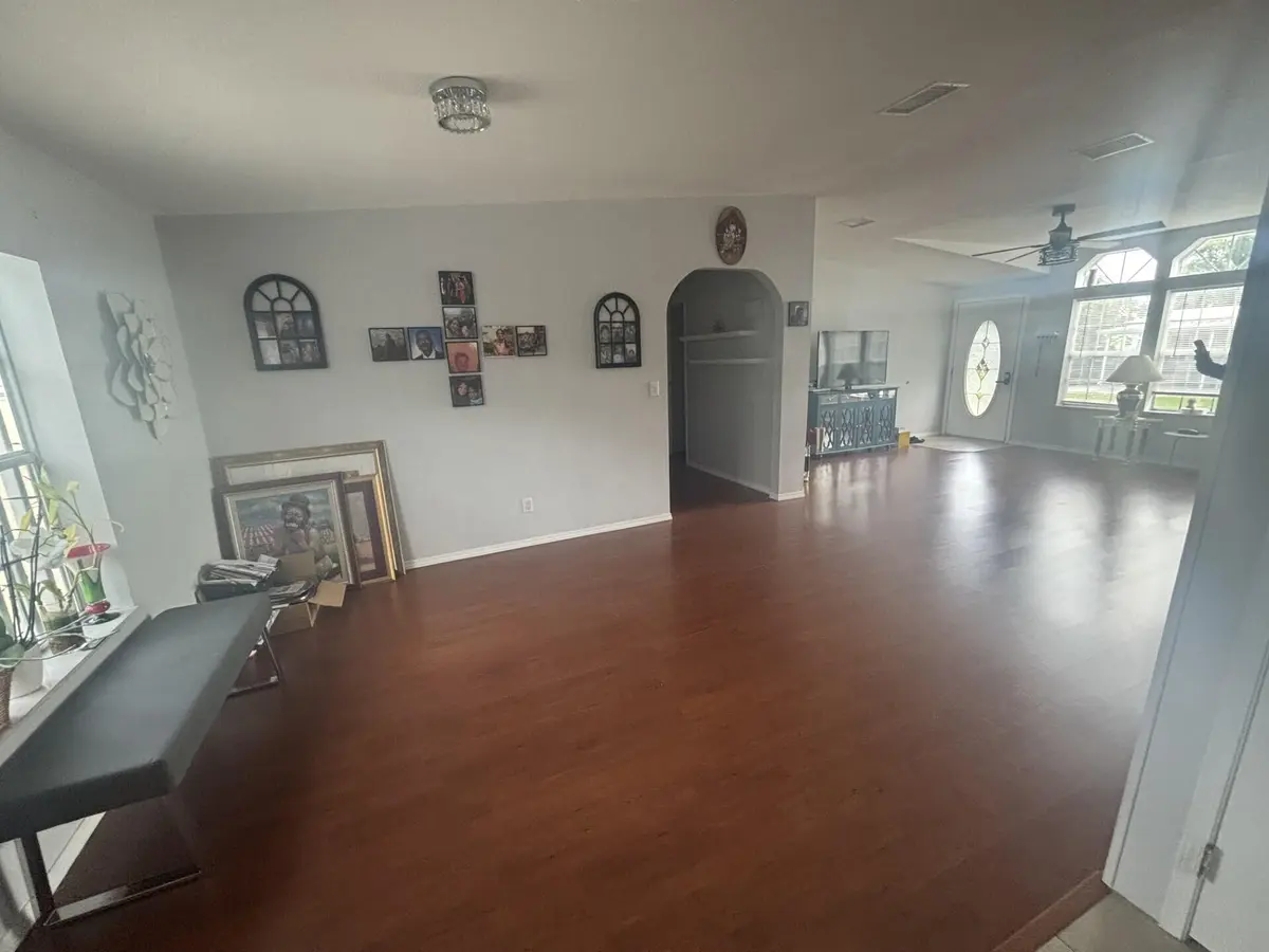 a4eff5a3-473a-4589-94c3-8f7627c6dd3e at 4361 1st Court, Lantana