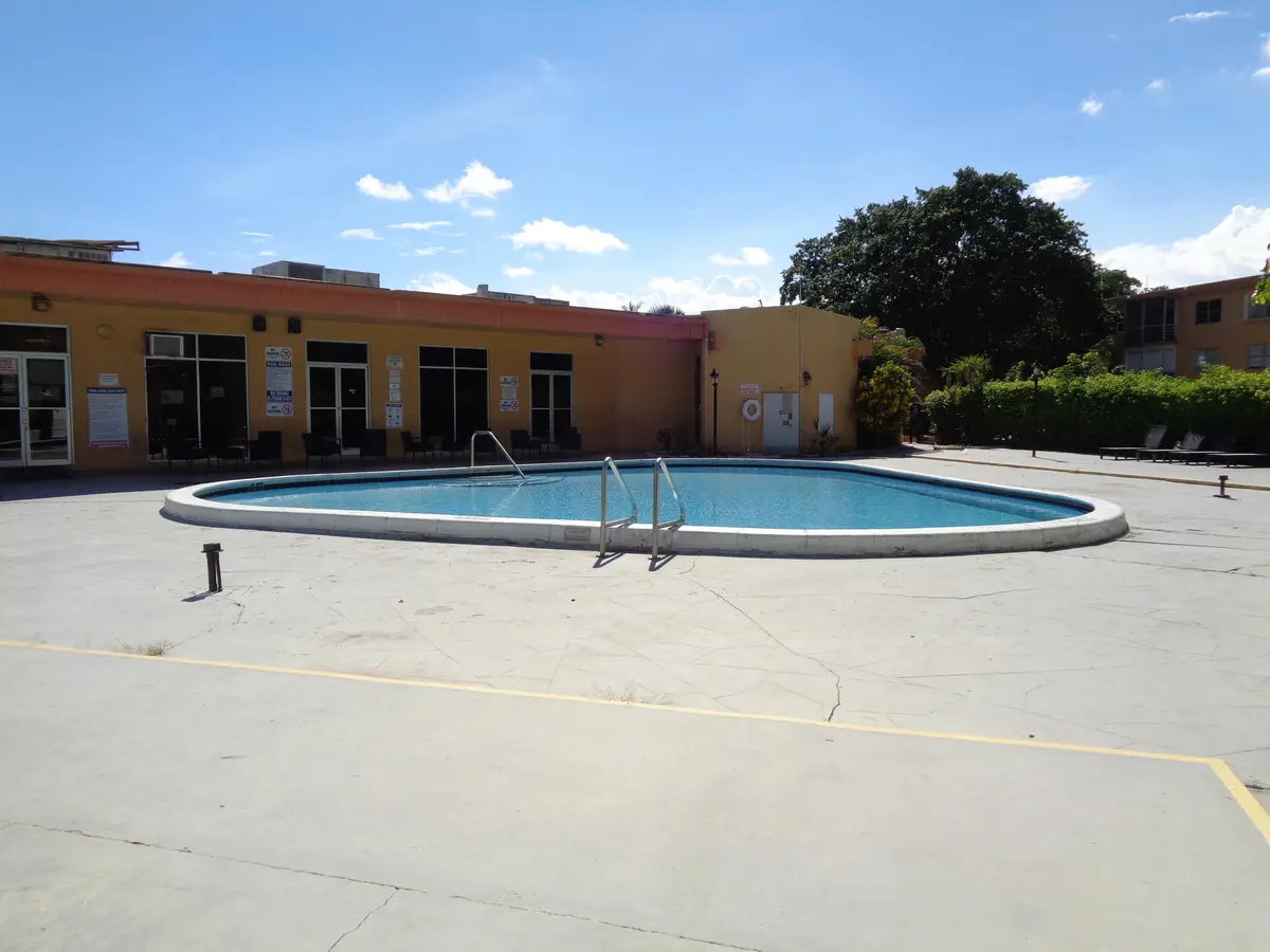 DSC01883 at 4394 NW 9TH Avenue 20-1G, Deerfield Beach