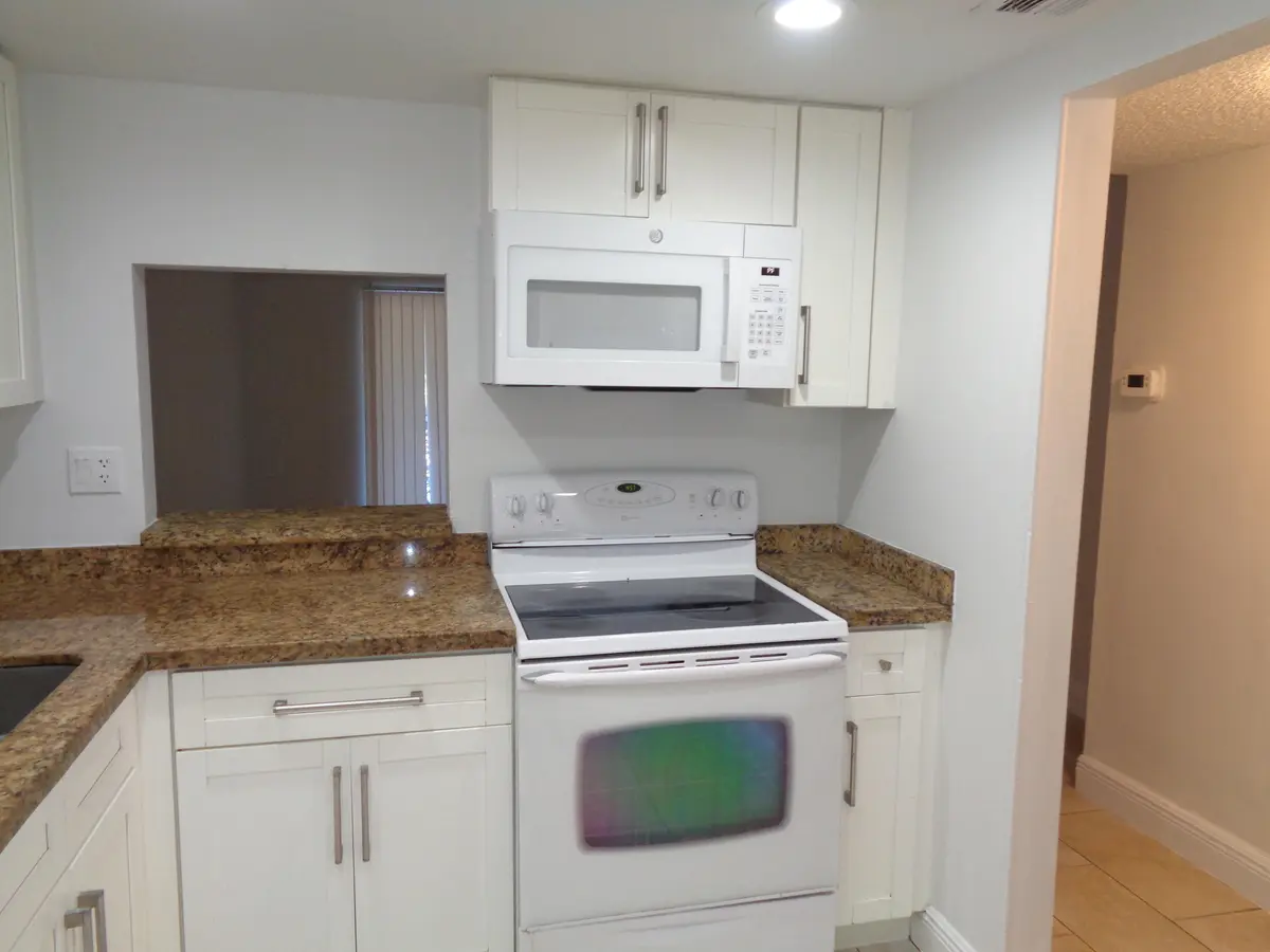 DSC01880 at 4394 NW 9TH Avenue 20-1G, Deerfield Beach