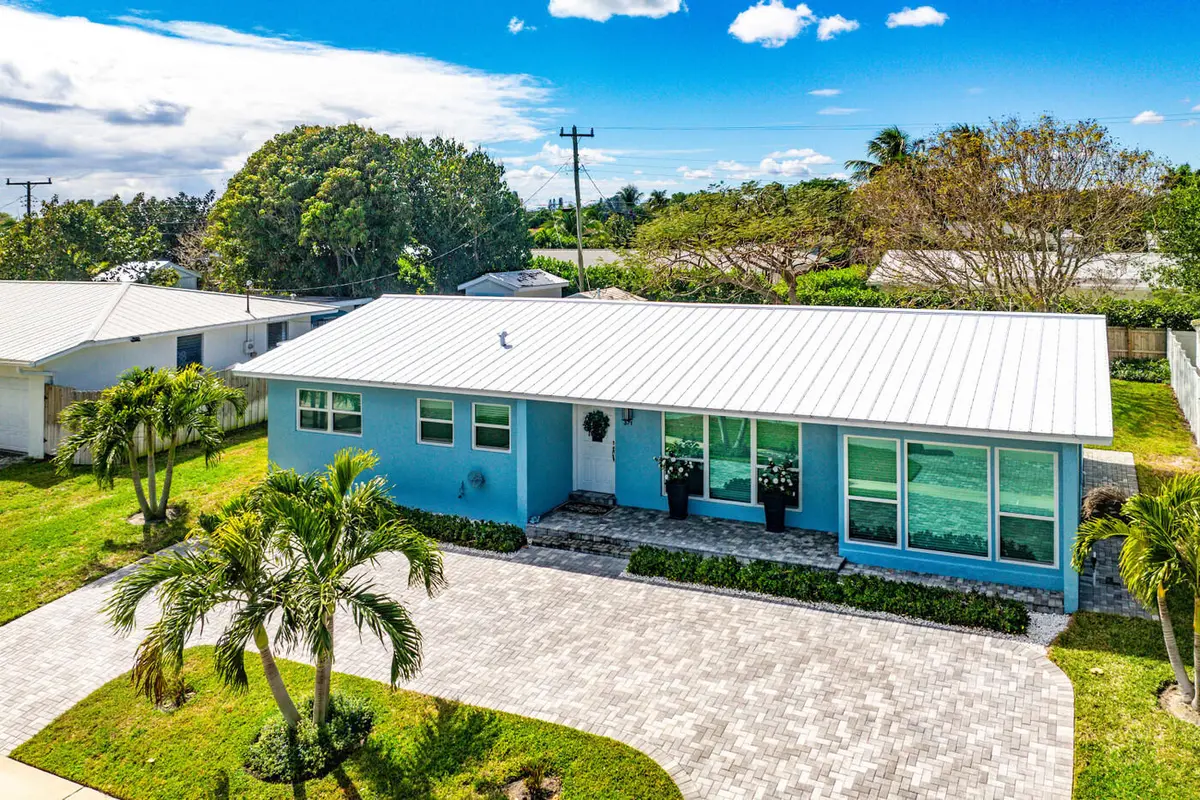Front Elevation at 371 Saturn Avenue, Tequesta