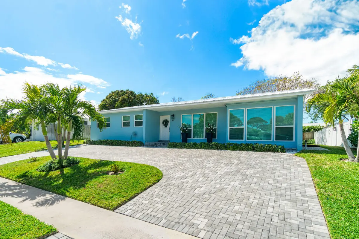 Front Elevation at 371 Saturn Avenue, Tequesta