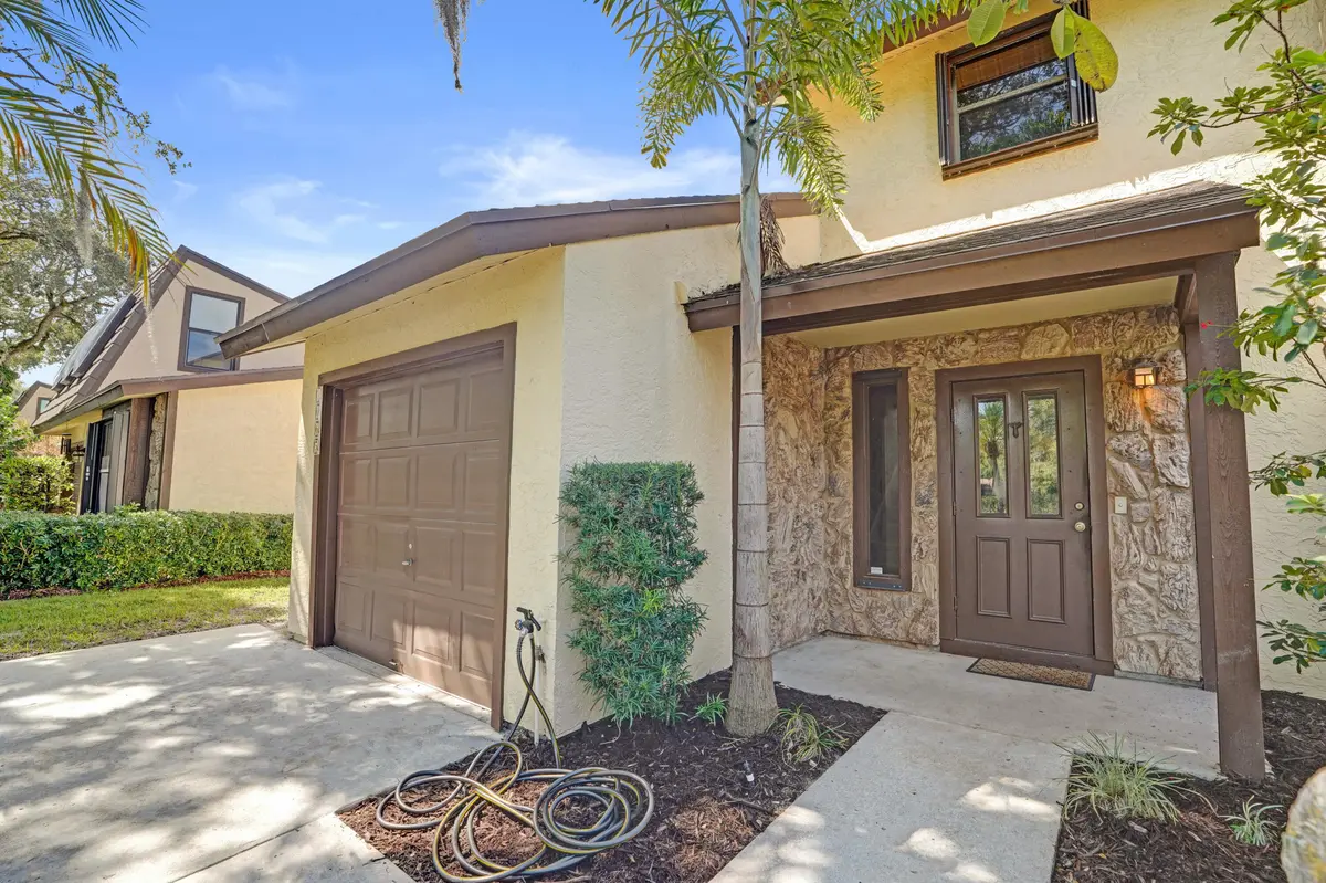 DSC06906 at 1065 RAINTREE Lane, Palm Beach Gardens