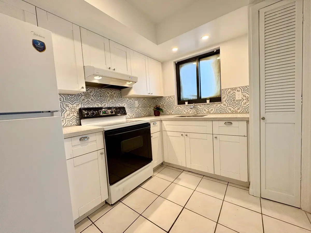 20250610123253935383000000-o at 305 SE 9th Avenue 13, Pompano Beach