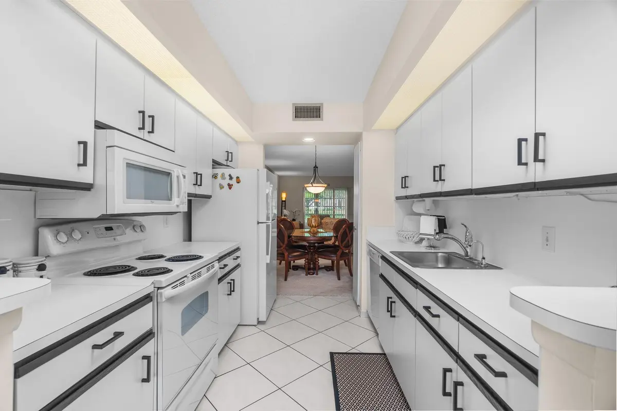 Photo 4 at 1503 CAYMAN Way B1, Coconut Creek