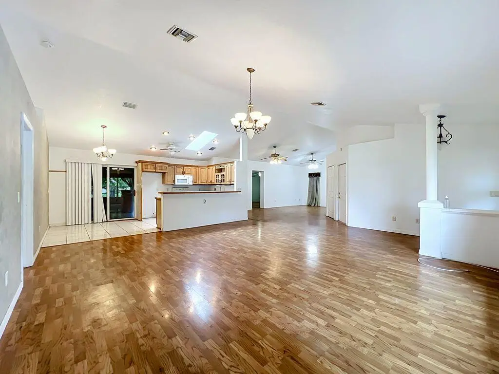 0AtdGIsQ at 2281 SW Grosspoint Street, Port St. Lucie