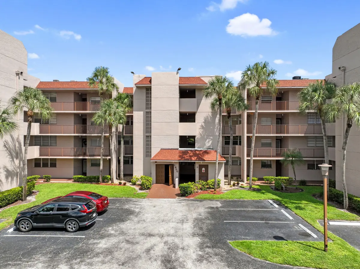 * at 1900 SABAL PALM Drive 205, Davie