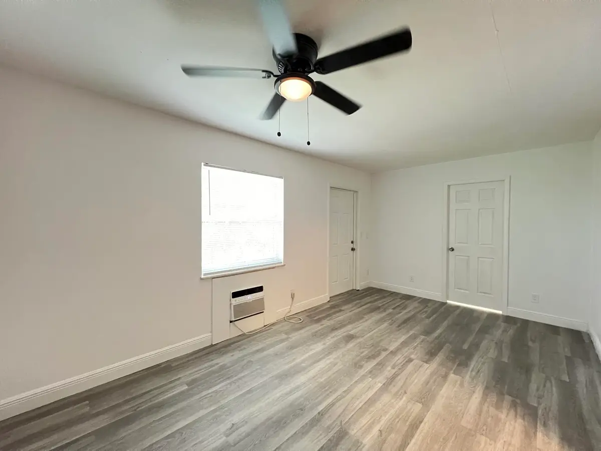 photo at 1775 Highland Avenue 4, Vero Beach