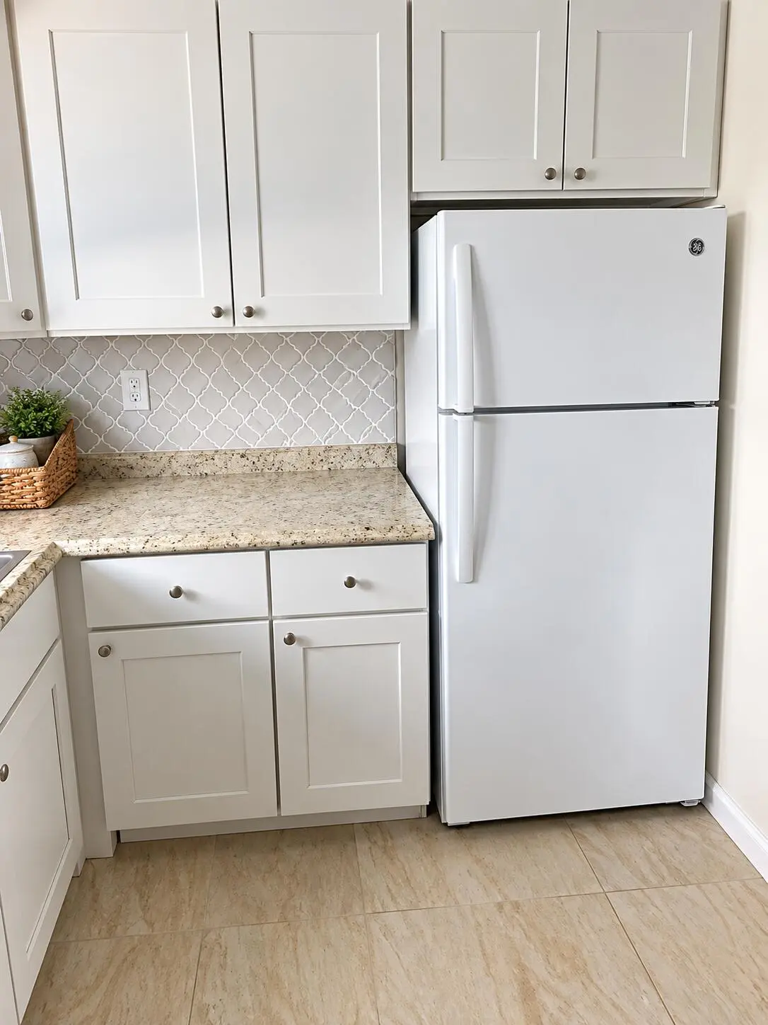 kitchen at 2832 CROSLEY Drive F, West Palm Beach