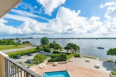 5600 N Flagler Drive 409, West Palm Beach – Condominium for rent
