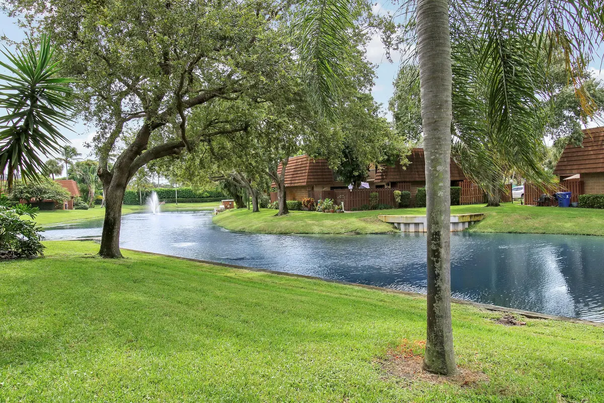 Backyard at 825 Center Street 30b, Jupiter