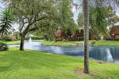 825 Center Street 30b, Jupiter – Townhouse for sale