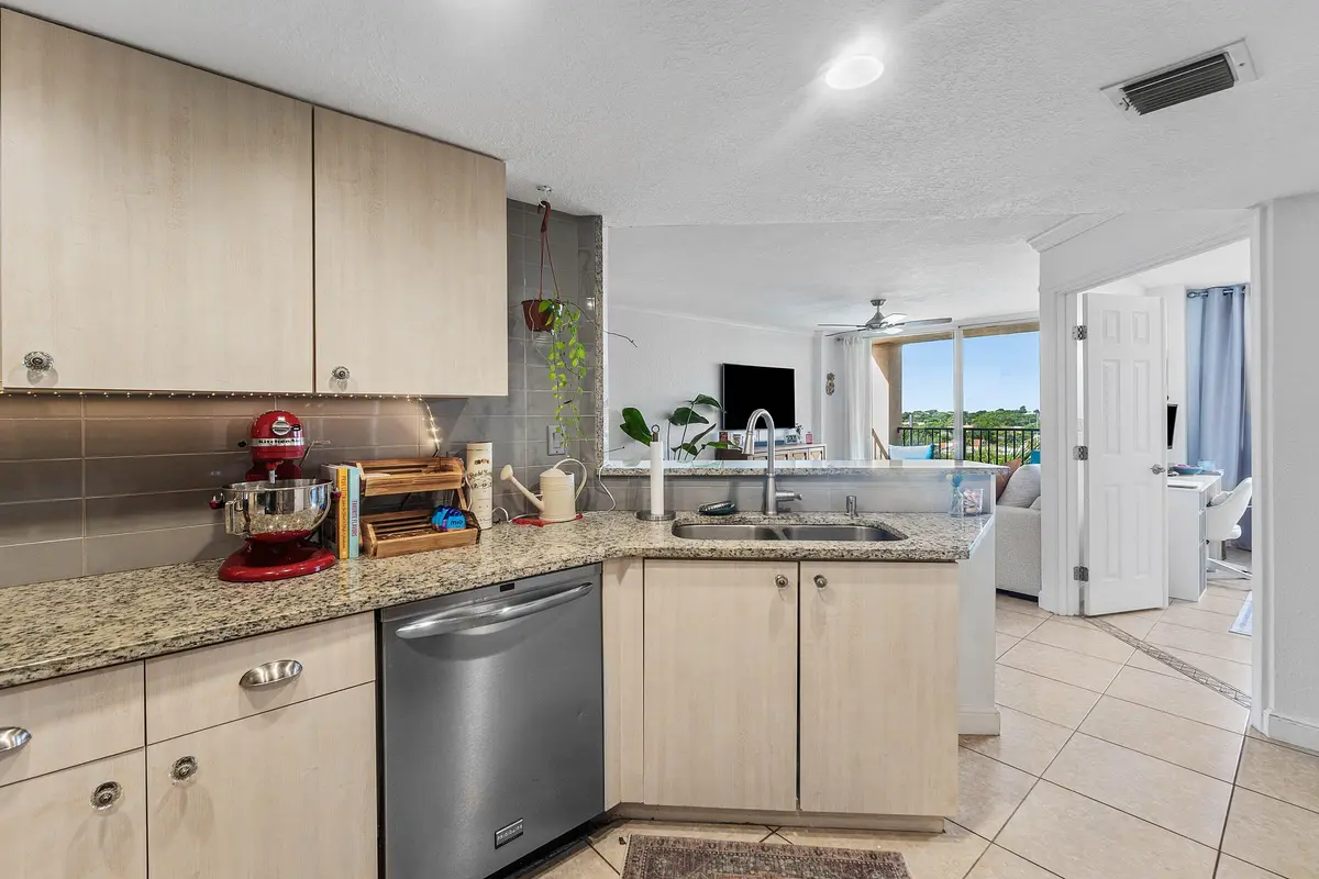 008-1801NorthFlaglerDrive-716-WestPalmBe at 1801 N Flagler Drive 716, West Palm Beach