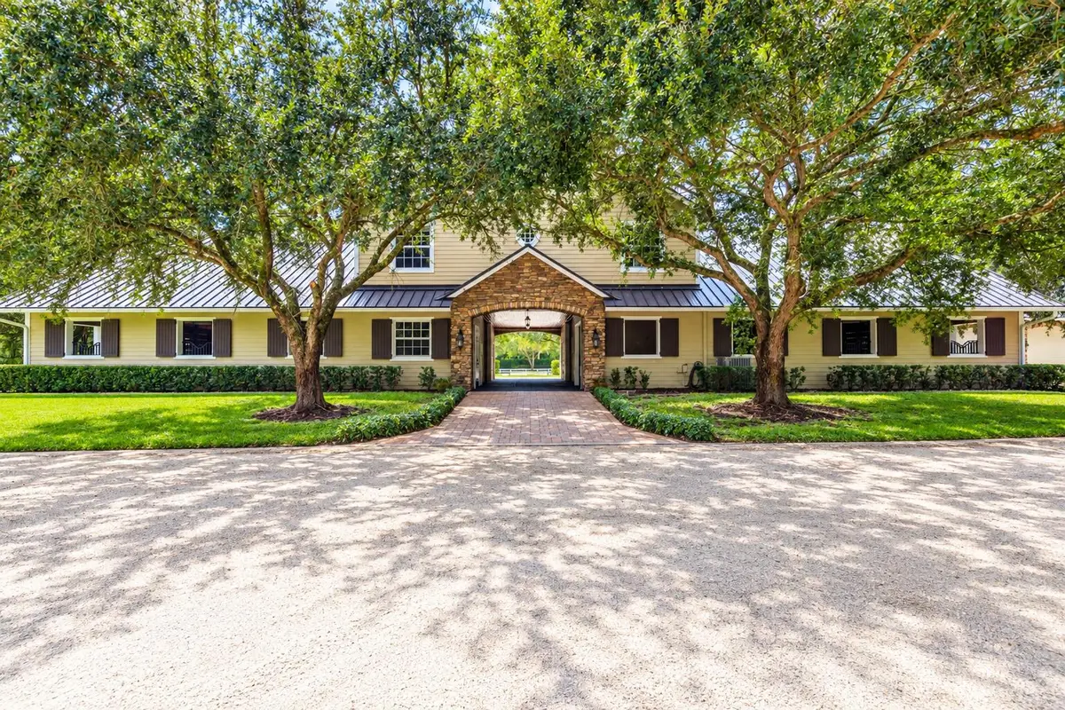 Barn front at 14366 BELMONT Trace, Wellington