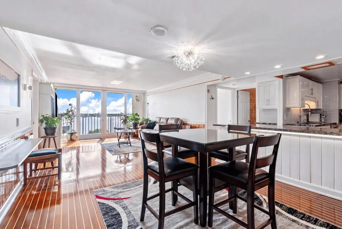 Dining Room at 5600 N Flagler Drive 409, West Palm Beach