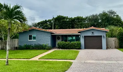 4300 GRANT Street, Hollywood – Single Family Residence for sale