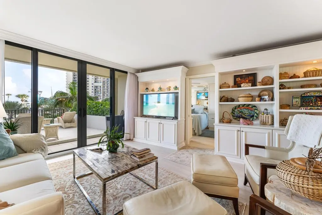 Great Room at 200 OCEAN TRAIL Way T7, Jupiter