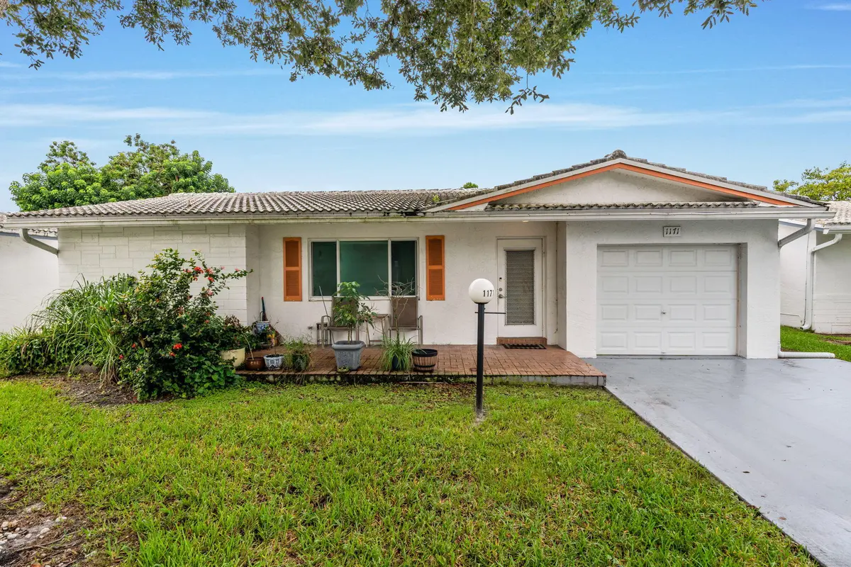 Front of House at 1171 NW 89th Avenue, Plantation