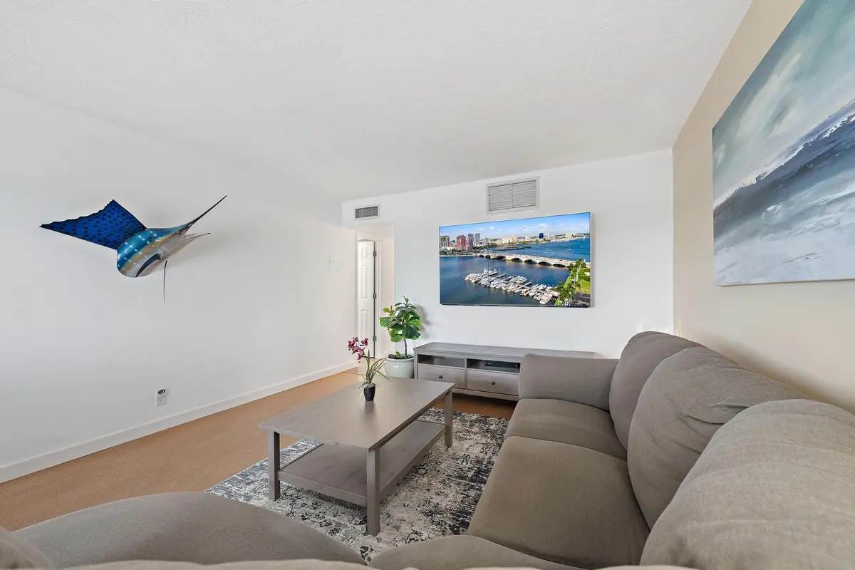 2381 Sunset Ave 306-11 at 2381 Sunset Avenue 306, Lake Worth Beach