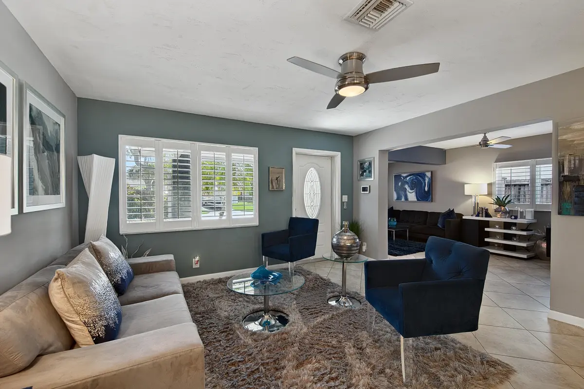 elliot-35 at 1931 NW 38th Street, Oakland Park