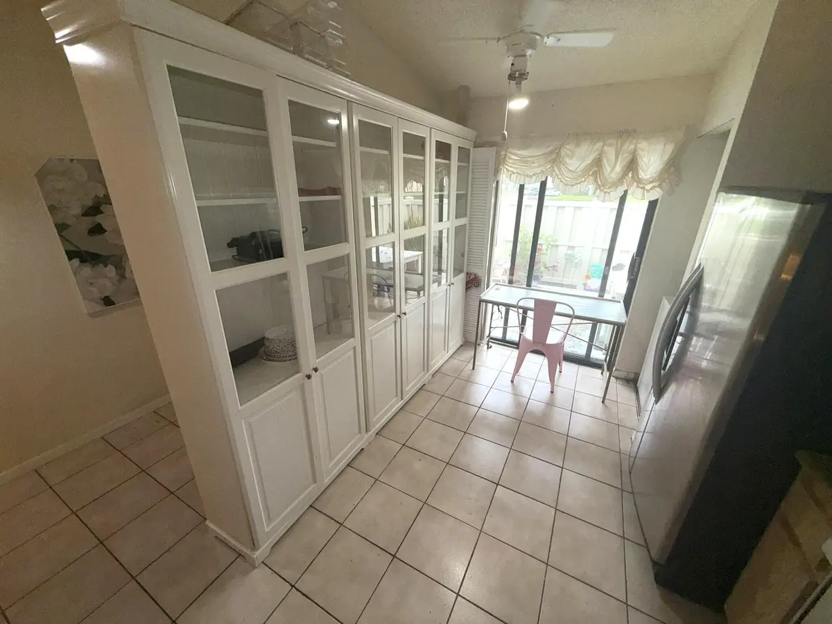 1017 Green Pine Boulevard H, West Palm Beach, FL – photo 3