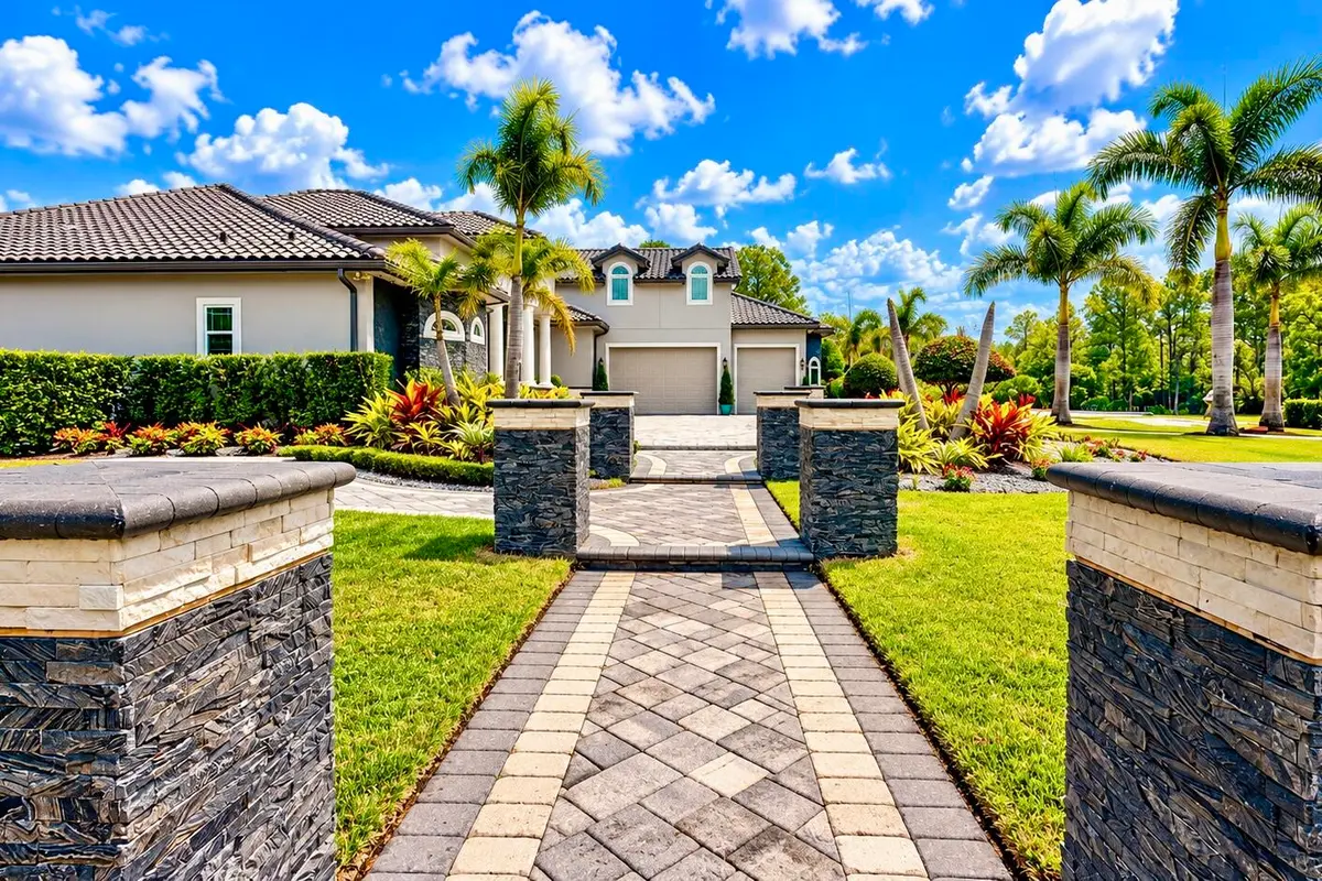 walkway from extra parking at 13050 81st Street, Fellsmere