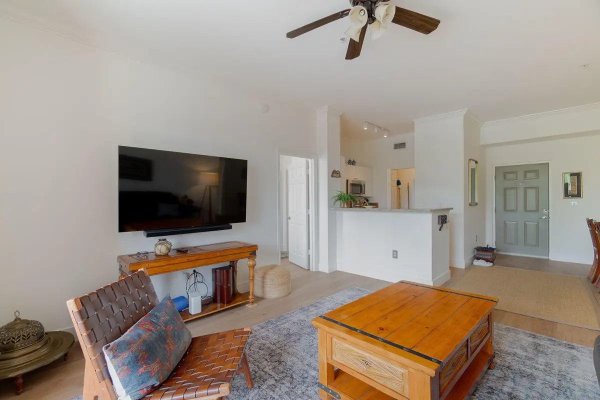 6-web-or-mls-DSC00406 at 11760 Saint Andrews Place 304, Wellington