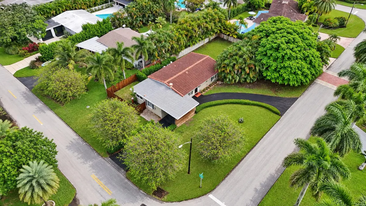 707 NW 24TH Street, Wilton Manors, FL – photo 2