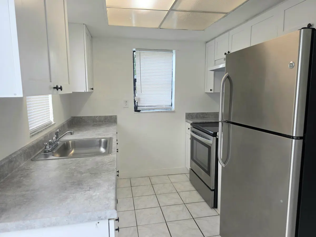 2131 NW 26TH Avenue, Fort Lauderdale, FL – photo 4
