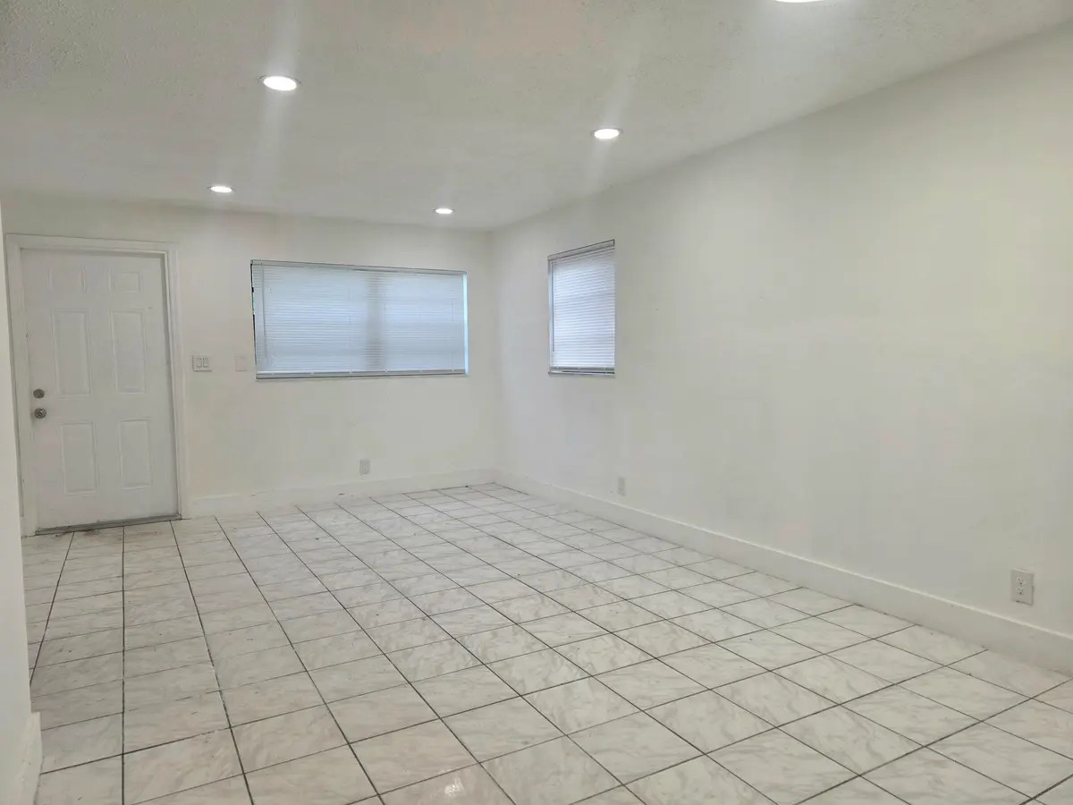 2131 NW 26TH Avenue, Fort Lauderdale, FL – photo 5