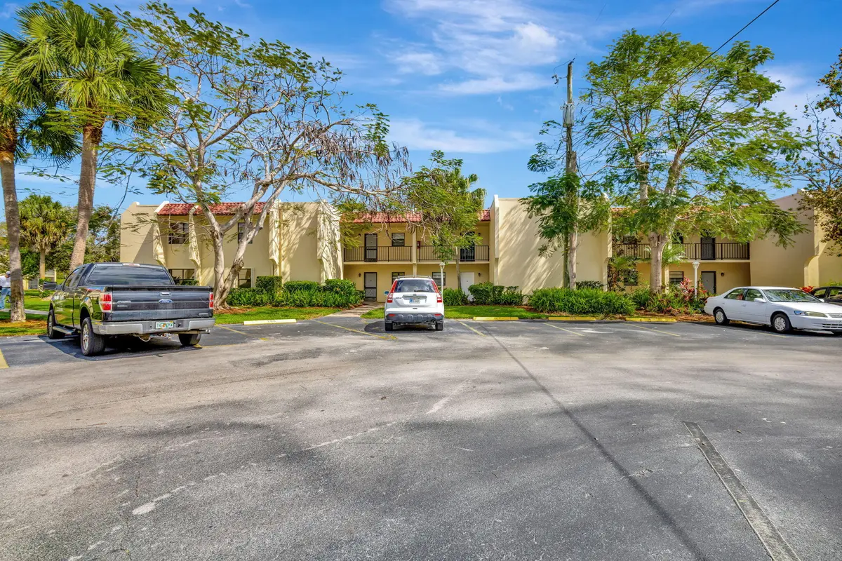 2-web-or-mls-5P1A4590 at 2050 OLEANDER Avenue 2-106, Fort Pierce