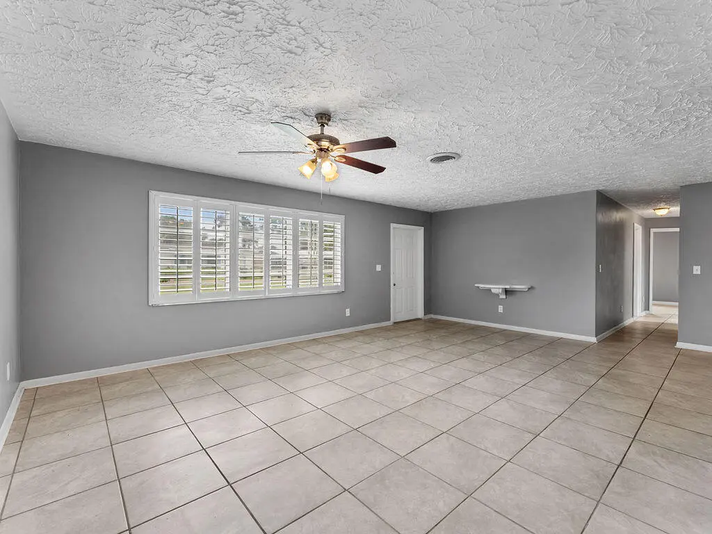 _DSC2106 at 306 RIOMAR Drive, Port St. Lucie