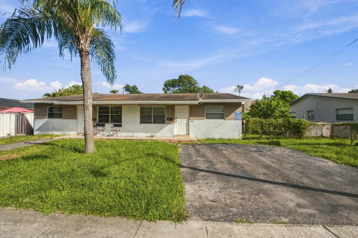 3__dsc2038 at 5401 - 5405 - 5405 17th Court, Lauderhill