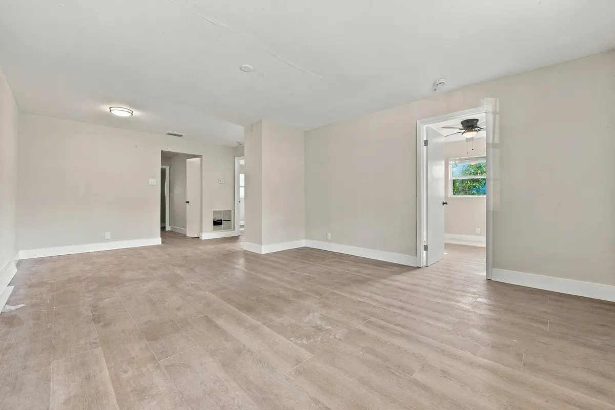 5__dsc1903 at 5401 - 5405 - 5405 17th Court, Lauderhill