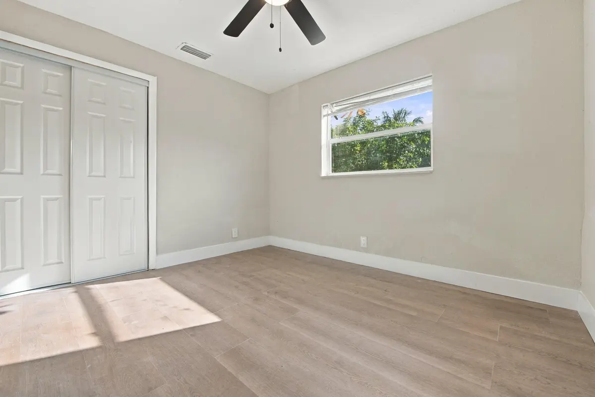 14__dsc1933 at 5401 - 5405 - 5405 17th Court, Lauderhill