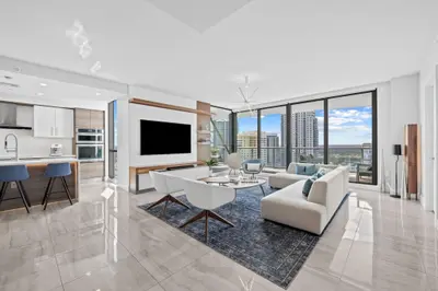 100 E LAS OLAS Boulevard 2404, Fort Lauderdale – Condominium for sale
