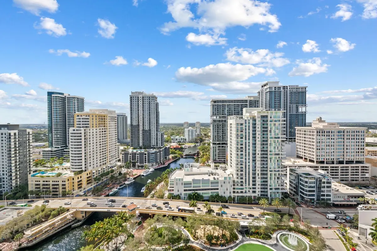 Photo 4 at 100 E LAS OLAS Boulevard 2404, Fort Lauderdale