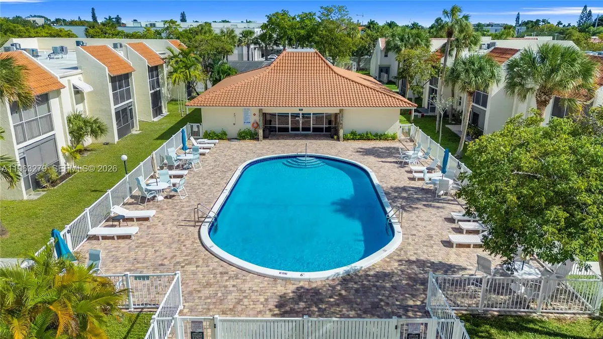 IMG_1118 at 1428 SE 4TH Avenue 107, Deerfield Beach