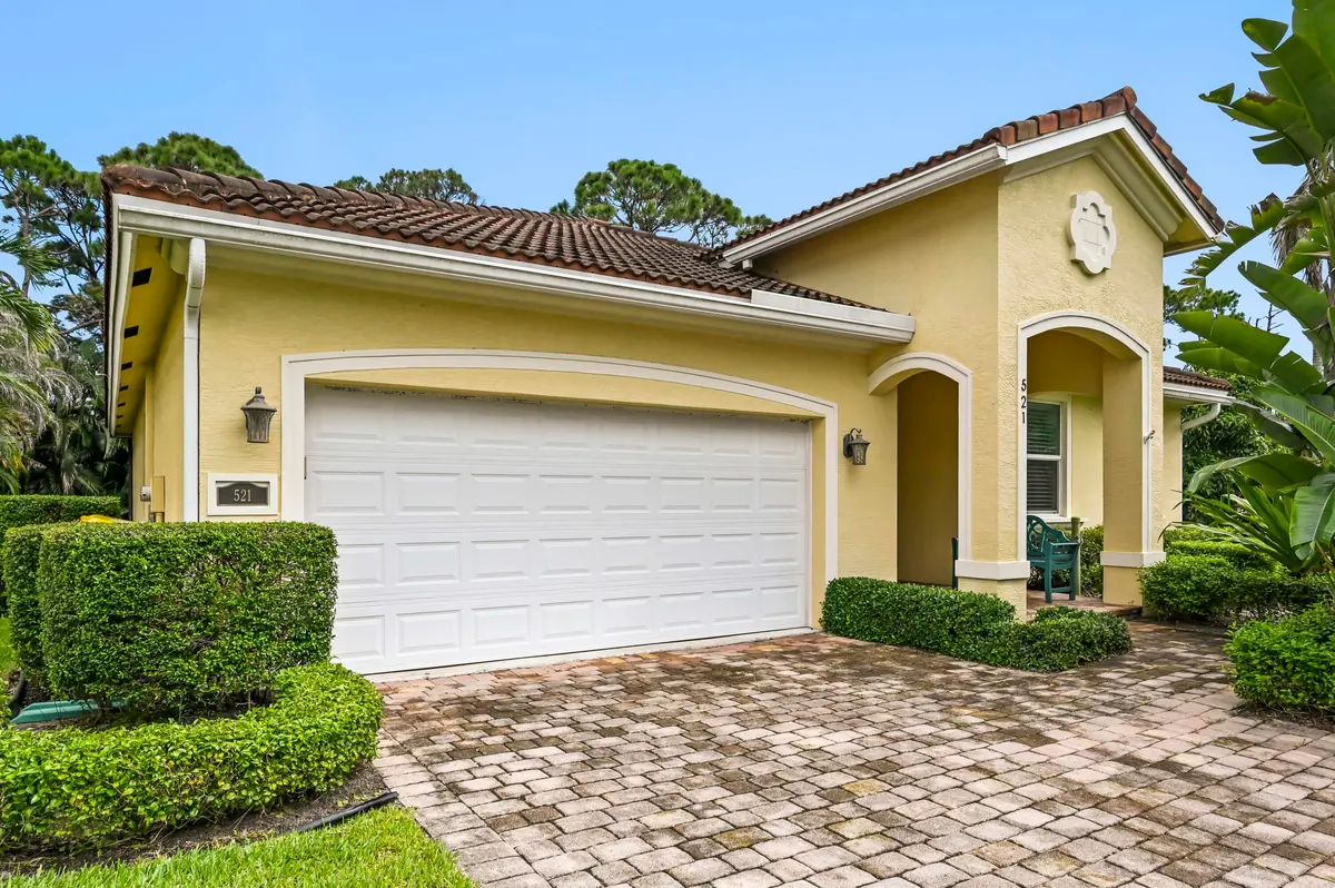 521 NE Abaca Way, Jensen Beach, FL_04 at 521 NE ABACA Way, Jensen Beach